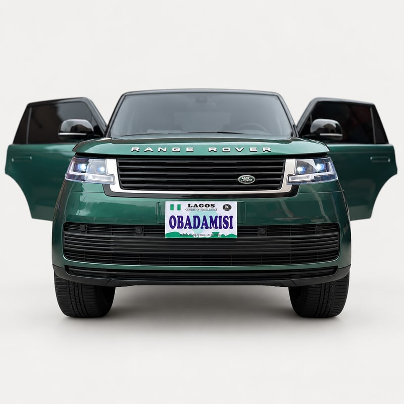 Range Rover — Green electric ride-on, front view, on a light-grey background.